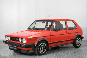 Immagine 1/50 di Volkswagen Golf Mk I GTI 1.8 (1983)