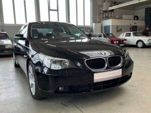 Afbeelding 23/38 van BMW 530i (2003)