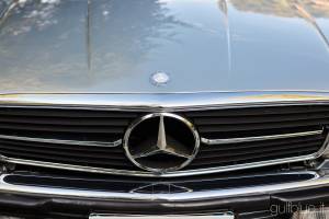 Image 17/48 of Mercedes-Benz 500 SL (1983)