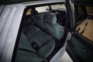 Image 69/93 of Lancia Delta HF Integrale Evoluzione I (1992)