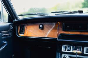 Imagen 33/50 de Jaguar XJ 6 4.2 (1982)