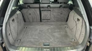 Image 40/50 of Porsche Cayenne Turbo (2007)