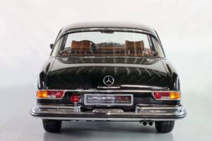 Image 7/99 of Mercedes-Benz 280 SE 3,5 (1971)