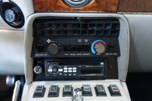 Bild 15/33 von Aston Martin V8 Vantage Volante (1987)