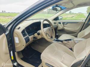 Imagen 15/40 de Volvo V 70 2.4 (2005)
