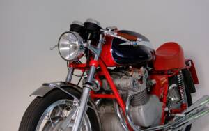 Image 37/99 of MV Agusta 750 Sport (1971)