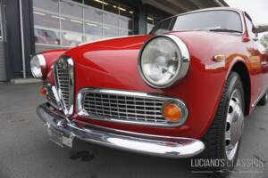 Image 16/68 of Alfa Romeo Giulietta Sprint 1300 (1965)