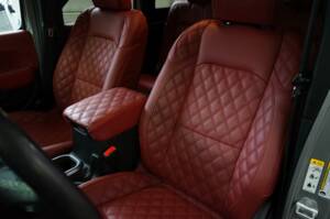 Image 25/29 de Jeep Wrangler 2.0T Sahara (2020)