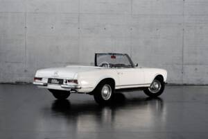 Afbeelding 4/40 van Mercedes-Benz 230 SL (1964)