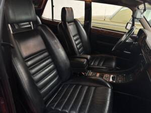 Image 22/37 of Bentley Turbo R (1989)