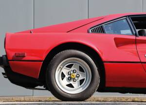 Image 14/61 of Ferrari 308 GTBi (1982)