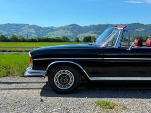 Bild 32/73 von Mercedes-Benz 280 SE 3,5 (1970)