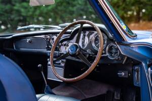 Image 17/56 of Aston Martin DB 4 (1960)