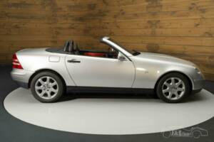 Image 5/19 de Mercedes-Benz SLK 230 Kompressor (1999)