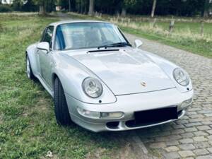 Image 3/8 de Porsche 911 Carrera S (1997)