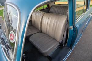 Bild 14/31 von Mercedes-Benz 220 a (1955)