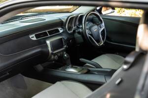 Bild 25/33 von Chevrolet Camaro (2015)