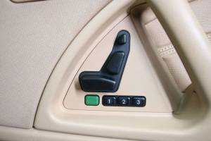 Image 23/30 of Mercedes-Benz SL 500 (2001)