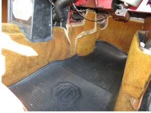 Image 20/28 of MG MGB GT (1966)