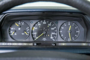 Image 19/50 de Mercedes-Benz 190 D (1985)