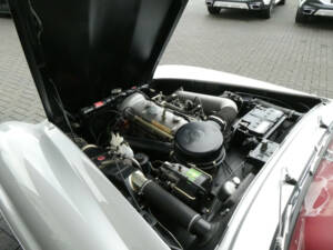Image 18/26 of Mercedes-Benz 190 SL (1957)