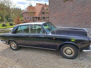 Image 3/8 of Rolls-Royce Silver Shadow I (1967)