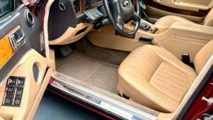 Afbeelding 10/17 van Jaguar XJ 6 4.0 (1990)