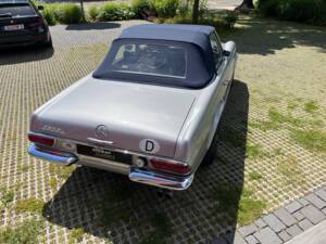 Bild 18/29 von Mercedes-Benz 230 SL (1966)