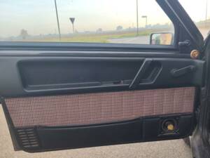 Bild 9/14 von Lancia Y10 LX I.E. (1990)