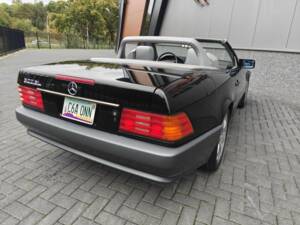 Image 31/50 de Mercedes-Benz 500 SL (1991)