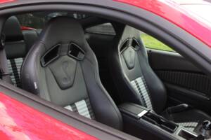 Afbeelding 13/29 van Ford Mustang Shelby GT 500 (2011)