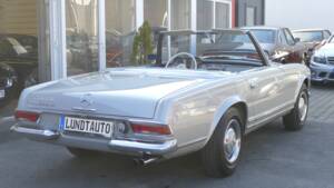 Image 16/34 de Mercedes-Benz 230 SL (1966)