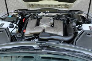 Bild 30/36 von Jaguar XKR (2001)