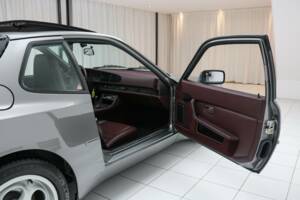 Bild 9/19 von Porsche 944 Turbo (1988)