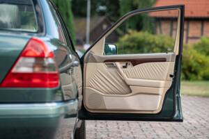 Bild 44/74 von Mercedes-Benz C 280 (1993)