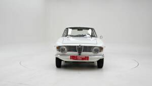 Imagen 5/15 de Alfa Romeo Giulia 1600 Sprint GT Veloce (1966)