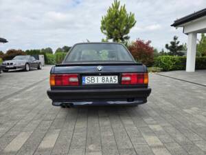 Bild 5/8 von BMW 325i (1989)