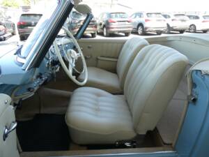 Image 10/29 de Mercedes-Benz 190 SL (1962)