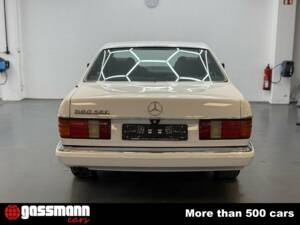 Immagine 6/15 di Mercedes-Benz 560 SEC (1989)