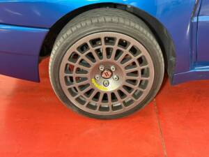 Image 46/50 of Lancia Delta HF Integrale 16V (1994)