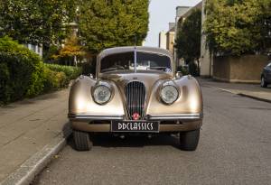 Image 5/34 of Jaguar XK 120 FHC (1952)