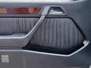 Imagen 13/24 de Mercedes-Benz E 220 (1996)