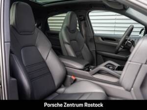 Imagen 20/38 de Porsche Cayenne Coupé E-Hybrid (1900)