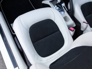 Bild 77/95 von Aston Martin Cygnet (2012)