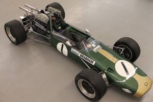 Bild 16/28 von Brabham BT24 (1900)