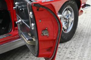 Image 22/50 de Chevrolet Corvette Sting Ray Convertible (1963)