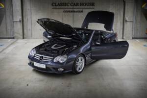 Image 19/99 de Mercedes-Benz SL 550 (2007)