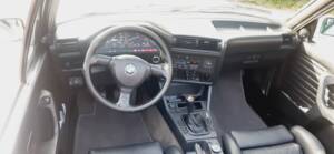 Image 27/55 of BMW 320i (1991)