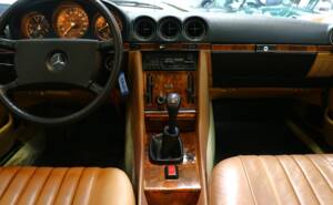 Afbeelding 16/25 van Mercedes-Benz 280 SLC (1980)