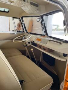 Image 17/50 of Volkswagen T1 Samba 1.2 (1962)